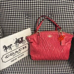 Coach small Kelsey Satchel Vibrant Pink crossbody Bag